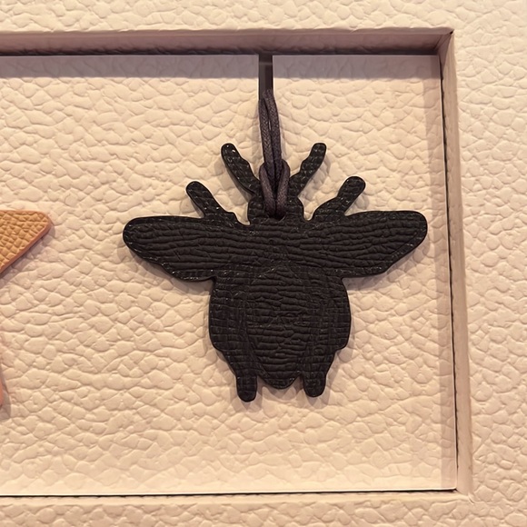 NEW CHRISTIAN DIOR Luggage Tag / Bag Charm 3 Piece Set With DIOR Engraving - Picture 5 of 8